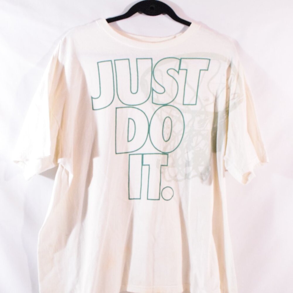 Nike Sz XL Graphic T-Shirt